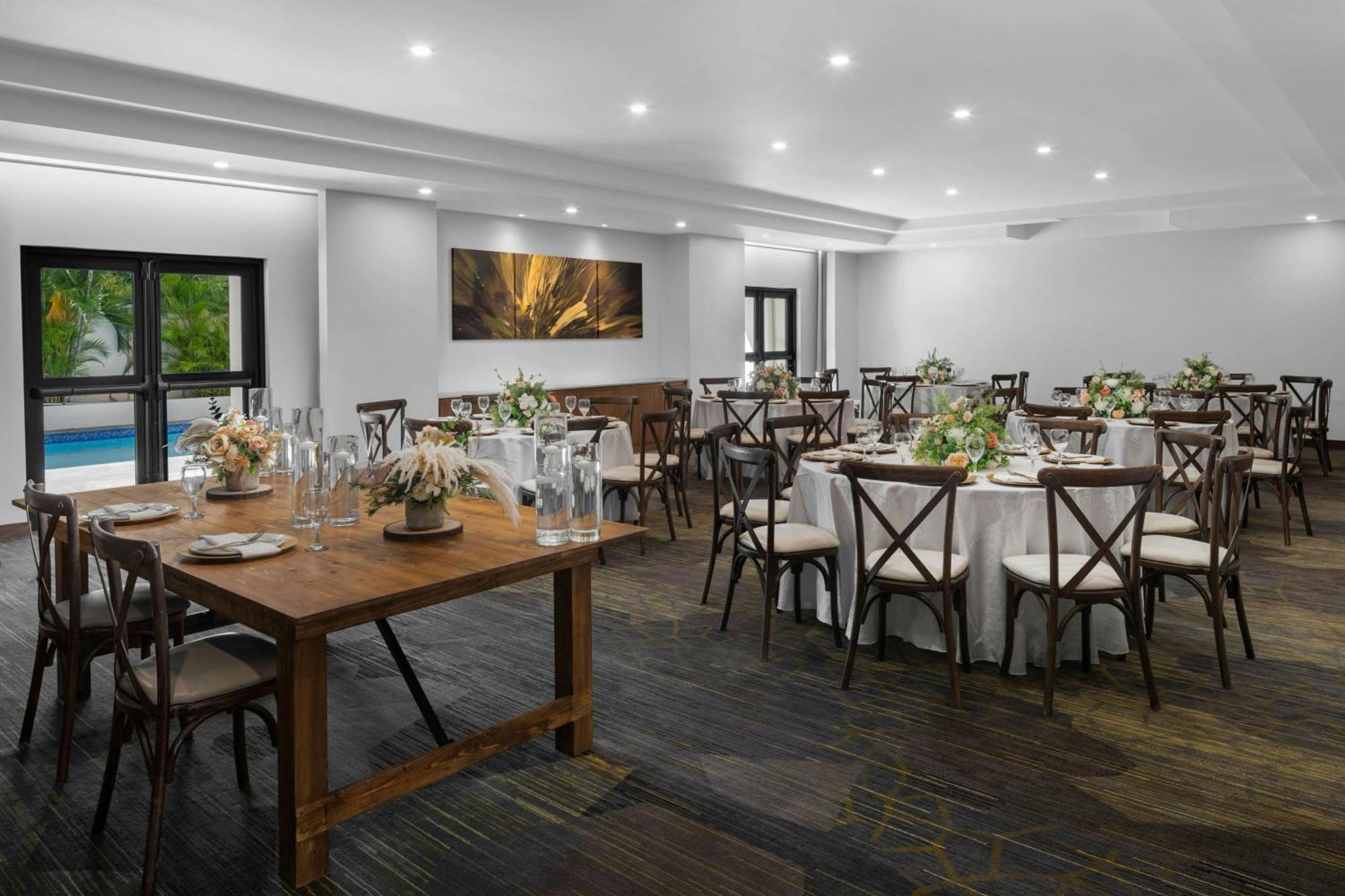 Courtyard By Marriott Port Of Spain Ngoại thất bức ảnh